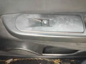 Foto de MANDO ELEVALUNAS DELANTERO DERECHO RENAULT CAPTUR I 1.5 dCi Diesel FAP Energy (90 CV / 66 KW) referencia 1135206X