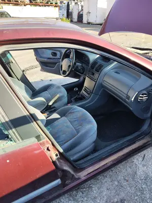 Foto de GOMAS CONTORNO PUERTA RENAULT LAGUNA (B56) 2.0  (113 CV / 83 KW)