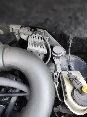 Foto de CAJA PRECALENTAMIENTO RENAULT SCENIC I (JA...) 1.9 dCi Diesel CAT (102 CV / 75 KW)