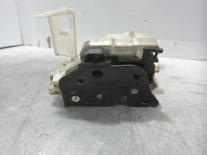Foto de CERRADURA PUERTA TRASERA DERECHA PORSCHE CAYENNE (TIPO 92A) 3.6 CAT (299 CV / 220 KW) referencia 7L 0839016