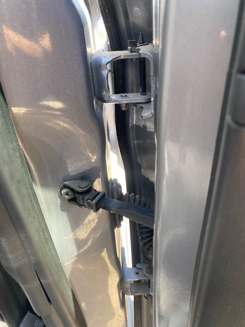 Foto de RETENEDOR PUERTA PEUGEOT 208 (P2) 1.2 PureTech (74 CV / 55 KW)