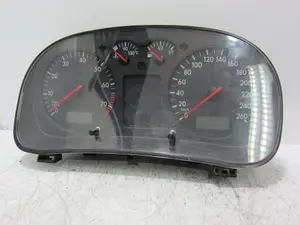 Foto de CUADRO INSTRUMENTOS VOLKSWAGEN GOLF IV BERLINA (1J1)(10.1997) 1.6 16V (105 CV / 77 KW) referencia 110080130
