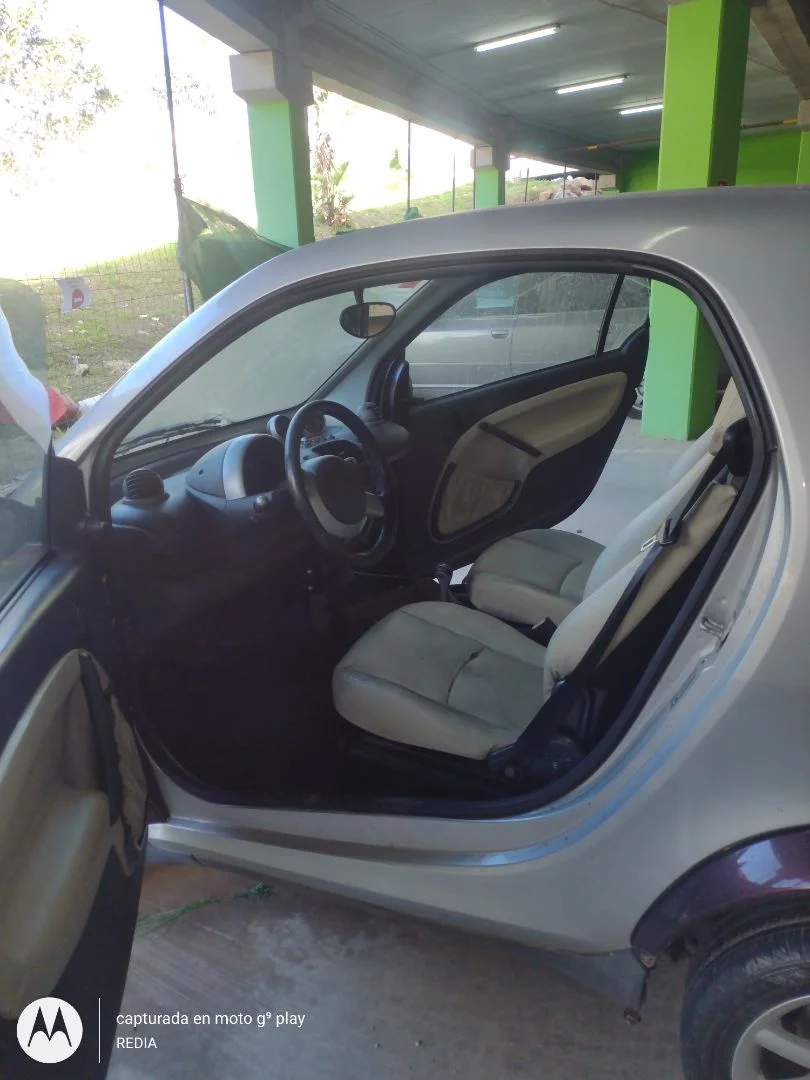 Foto de GOMAS CONTORNO PUERTA SMART FORTWO COUPE 0.7 Turbo CAT (61 CV / 45 KW)