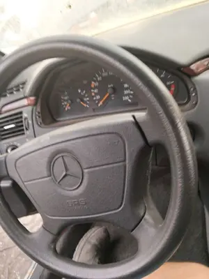 Foto de VOLANTE MERCEDES-BENZ CLASE E (BM 210) BERLINA referencia A1404605303 9B50 foto 2