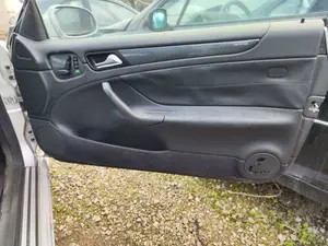 Foto de GUARNECIDO PUERTA DELANTERA DERECHA MERCEDES-BENZ CLK (BM 208) CABRIO 3.2 V6 18V CAT (218 CV / 160 KW) referencia A2087206462 8G70