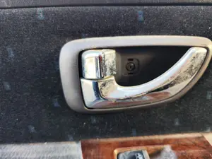 Foto de MANETA INTERIOR TRASERA IZQUIERDA HYUNDAI TERRACAN (HP) 2.9 CRDi CAT (150 CV / 110 KW) referencia 82610-3B000