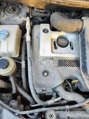 Foto de TUBOS AIRE ACONDICIONADO KIA CARENS (RS) 2.0 Turbodiesel CAT (113 CV / 83 KW) referencia 0K2KB61461A