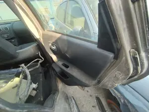 Foto de CERRADURA PUERTA TRASERA DERECHA NISSAN QASHQAI (J10) 1.5 dCi Turbodiesel CAT (106 CV / 78 KW) referencia 82501JD90C