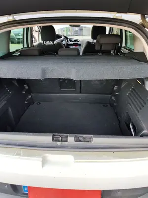 Foto de BANDEJA TRASERA PEUGEOT 3008 1.6 Blue-HDI FAP (120 CV / 88 KW)