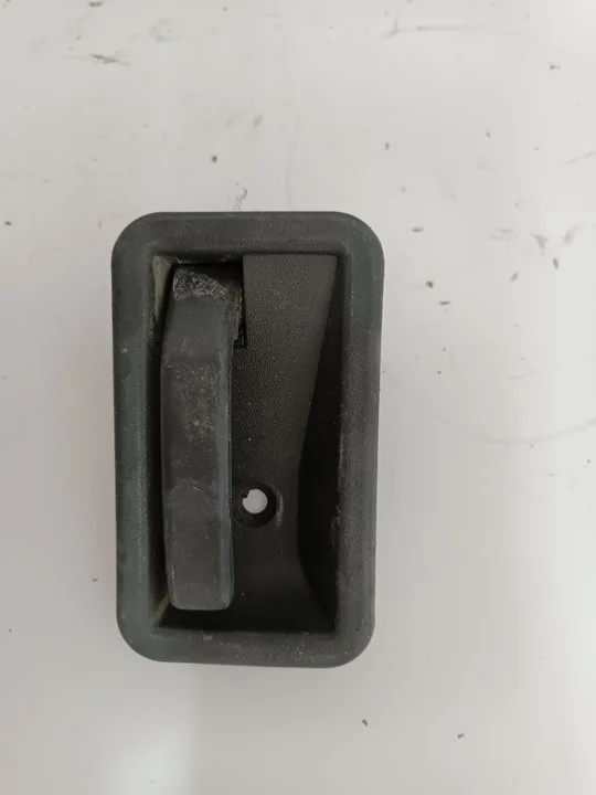 Foto de MANETA INTERIOR DELANTERA IZQUIERDA RENAULT CLIO I FASE III referencia 7700813585