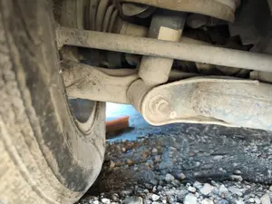 Foto de BRAZO SUSPENSION TRASERO IZQUIERDO LAND ROVER DISCOVERY 2.7 Td V6 CAT (190 CV / 140 KW) referencia RGG500490