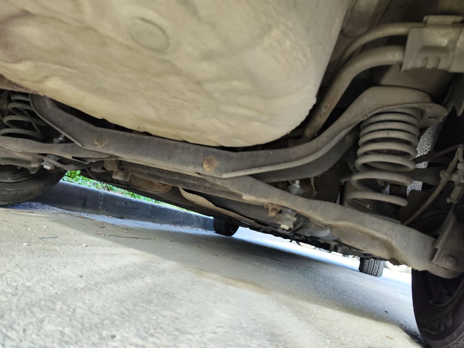Foto de EJE TRASERO FORD FOCUS FAMILIAR (CAK) 1.8 TDCi Turbodiesel CAT (116 CV / 85 KW) referencia 1476908
