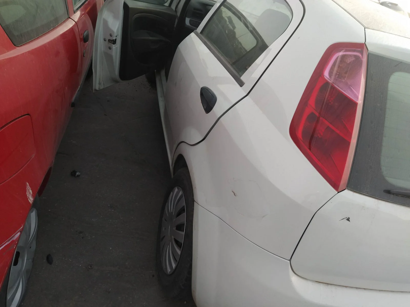 Foto de BIELETA ESTABILIZADORA TRASERA IZQUIERDA FIAT GRANDE PUNTO (199) 1.3 16V JTD CAT (75 CV / 55 KW) referencia 0077365715