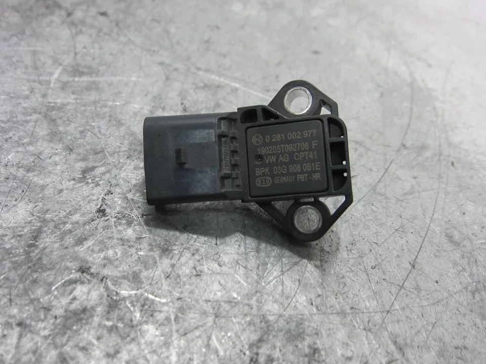 Foto de SENSOR PRESION PORSCHE MACAN (95BA) referencia 02811002977