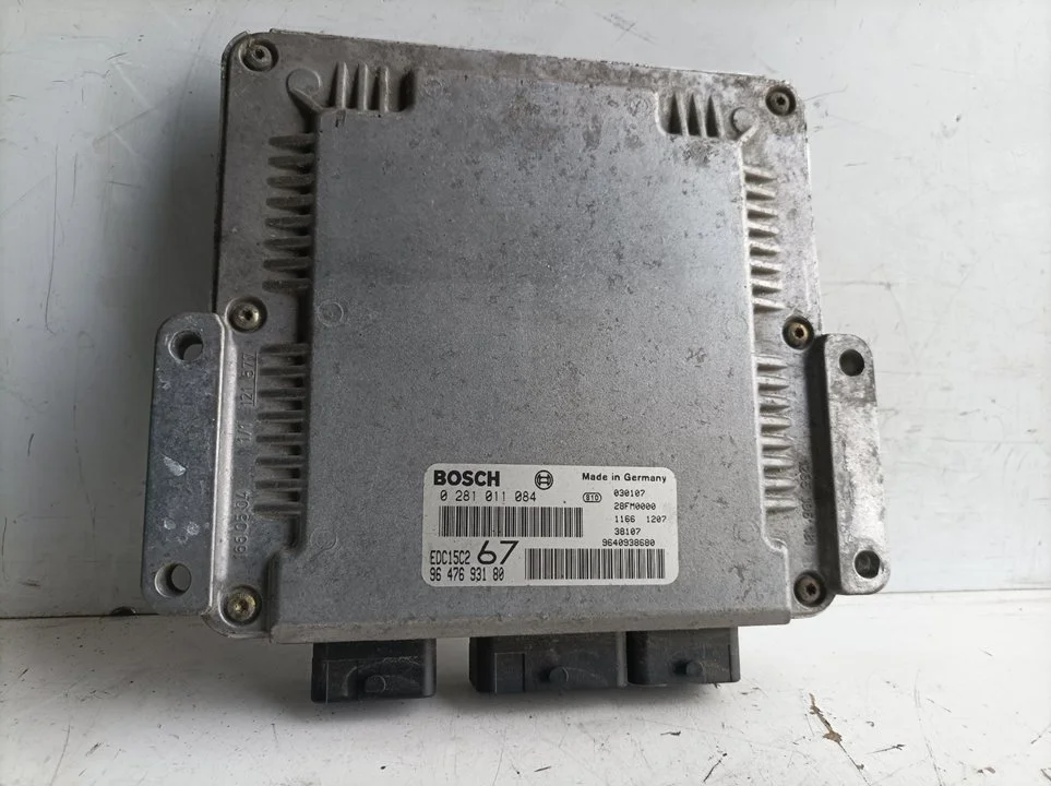 Foto de CENTRALITA MOTOR UCE CITROEN XSARA PICASSO referencia 0281011084