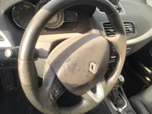 Foto de AIRBAG DELANTERO IZQUIERDO RENAULT MEGANE III SPORT TOURER 1.9 dCi Diesel (131 CV / 96 KW)