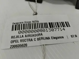 Foto de REJILLA AIREADORA OPEL VECTRA C BERLINA referencia 230635620 foto 2