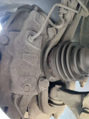 Foto de PINZA DE FRENO DELANTERA DERECHA VOLKSWAGEN TOUAREG (7L6) 4.2 V8 32V FSI (350 CV / 257 KW) referencia 7L6615124T