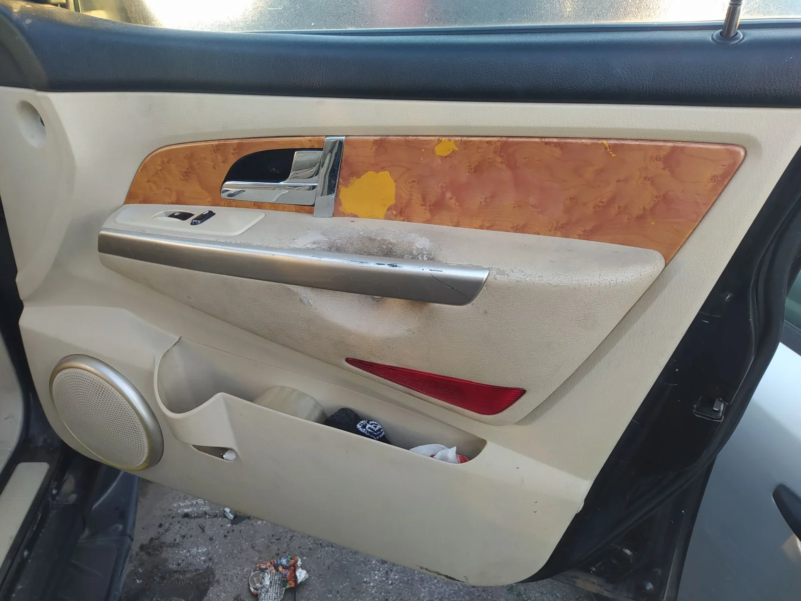 Foto de RETENEDOR PUERTA SSANGYONG REXTON 2.9 Turbodiesel CAT (120 CV / 88 KW)