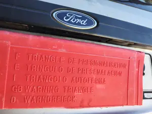 Foto de MANETA EXTERIOR MALETERO / PORTON FORD FOCUS FAMILIAR (CAK) 1.8 TDCi Turbodiesel CAT (116 CV / 85 KW)