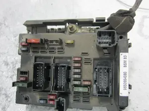 Foto de CAJA RELES / FUSIBLES PEUGEOT 206 1.4 16V CAT (KFU / ET3J4) (88 CV / 65 KW) referencia 9650664080
