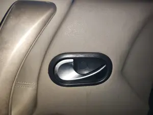 Foto de MANETA INTERIOR DELANTERA IZQUIERDA RENAULT SCENIC II (JM) 1.9 dCi Diesel (120 CV / 88 KW) referencia 8200028487