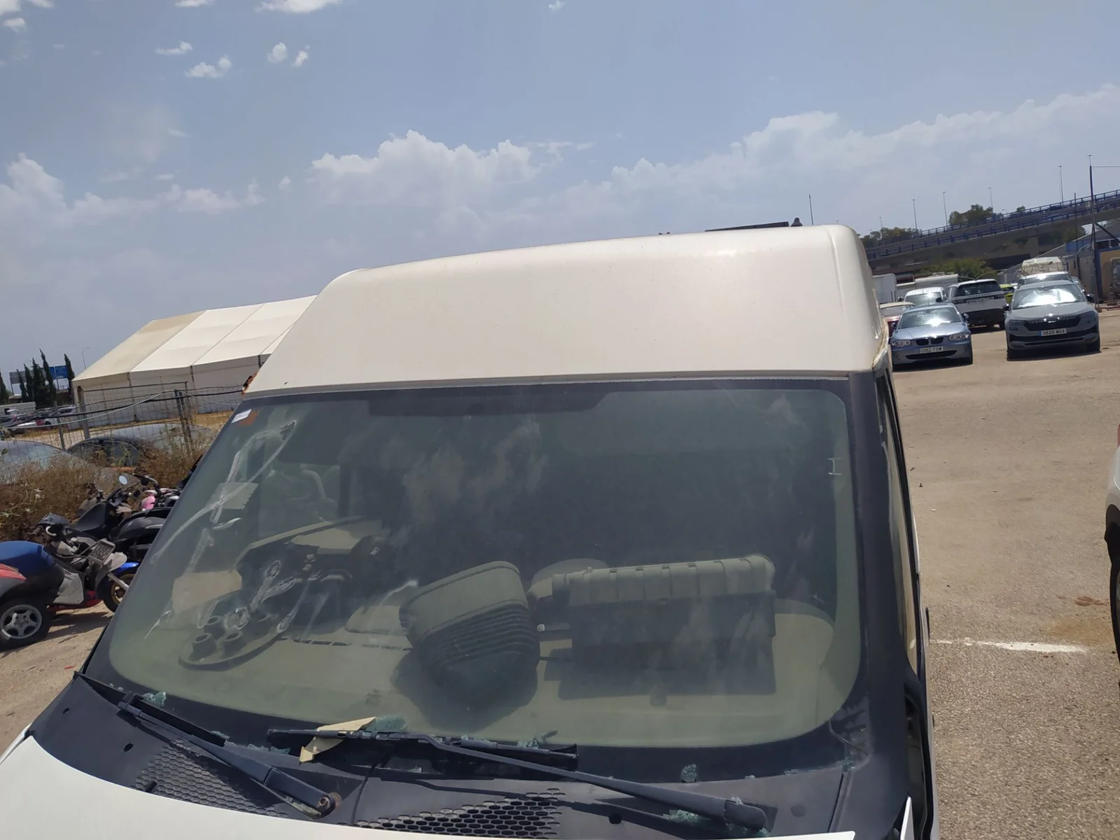 Foto de PARABRISAS FORD TRANSIT FURGÓN CORTO (FY) 2.0 TDE CAT (101 CV / 74 KW) referencia 4056237