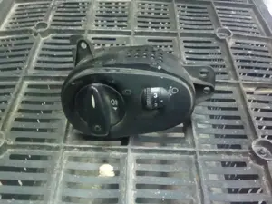 Foto de MANDO LUCES FORD FOCUS FAMILIAR (CAK) 1.8 TDDI Turbodiesel CAT (90 CV / 66 KW) referencia 1319226