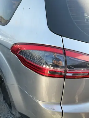 Foto de PILOTO TRASERO IZQUIERDO FORD S-MAX (CA1) 2.0 TDCi CAT (131 CV / 96 KW) referencia 1712789