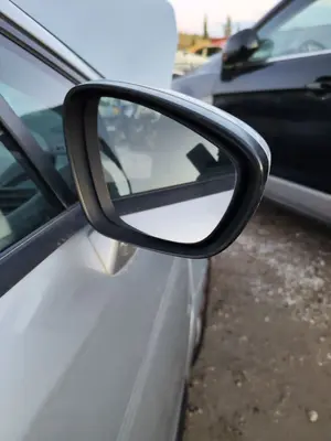 Foto de RETROVISOR DERECHO CITROEN C4 BERLINA 1.6 16V HDi FAP (109 CV / 80 KW) foto 2