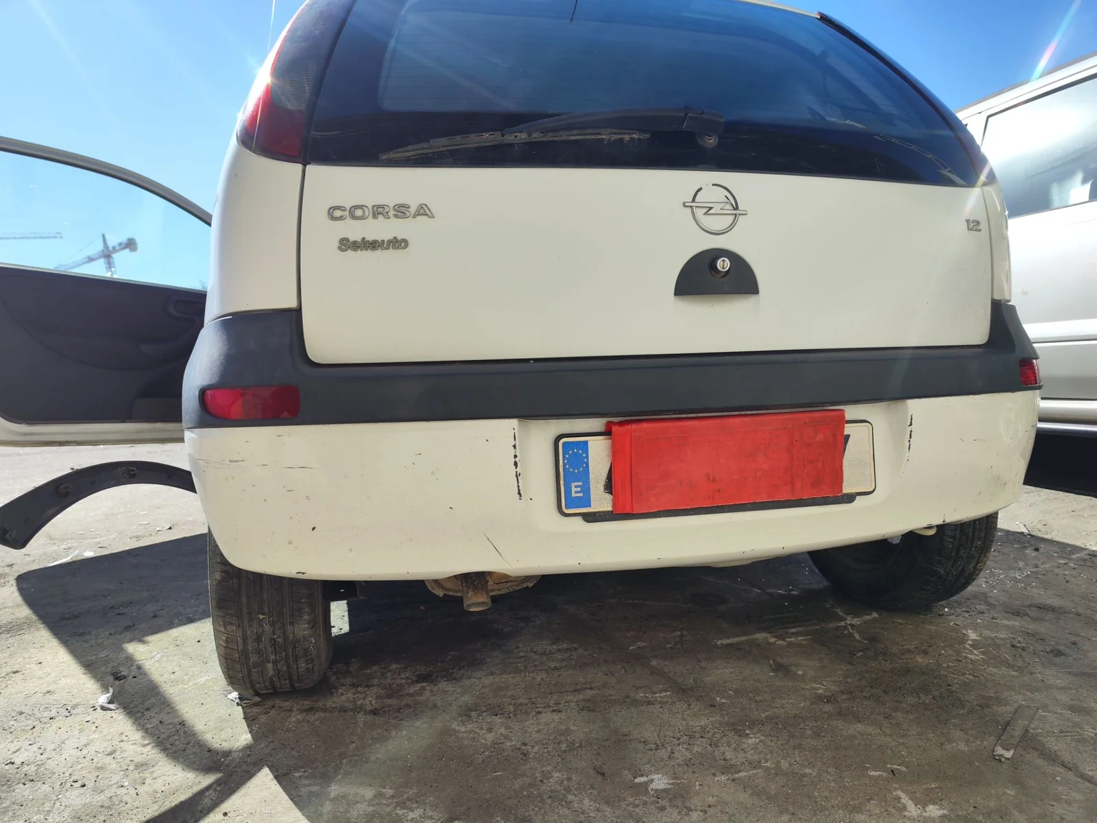 Foto de PARAGOLPES TRASERO OPEL CORSA C 1.2 16V CAT (Z 12 XE / LW4) (75 CV / 55 KW) referencia 9196977