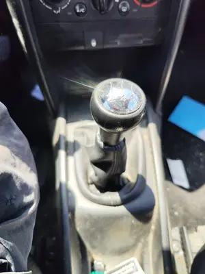 Foto de PALANCA CAMBIO PEUGEOT 207 1.4  (73 CV / 54 KW)