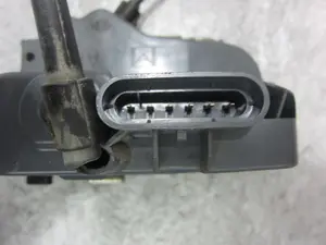 Foto de CERRADURA PUERTA TRASERA DERECHA RENAULT SCENIC III (JZ) referencia 119332 foto 3