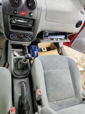 Foto de CONSOLA CENTRAL CHEVROLET KALOS 1.2 CAT (72 CV / 53 KW)
