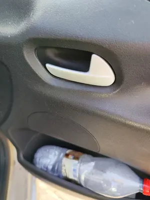 Foto de MANETA INTERIOR DELANTERA DERECHA PEUGEOT 207 1.4 HDi (68 CV / 50 KW) referencia 9144A5