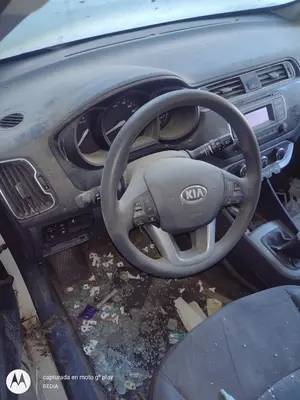 Foto de VOLANTE KIA RIO (UB) 1.2 CAT (86 CV / 63 KW) referencia 561001W540HU