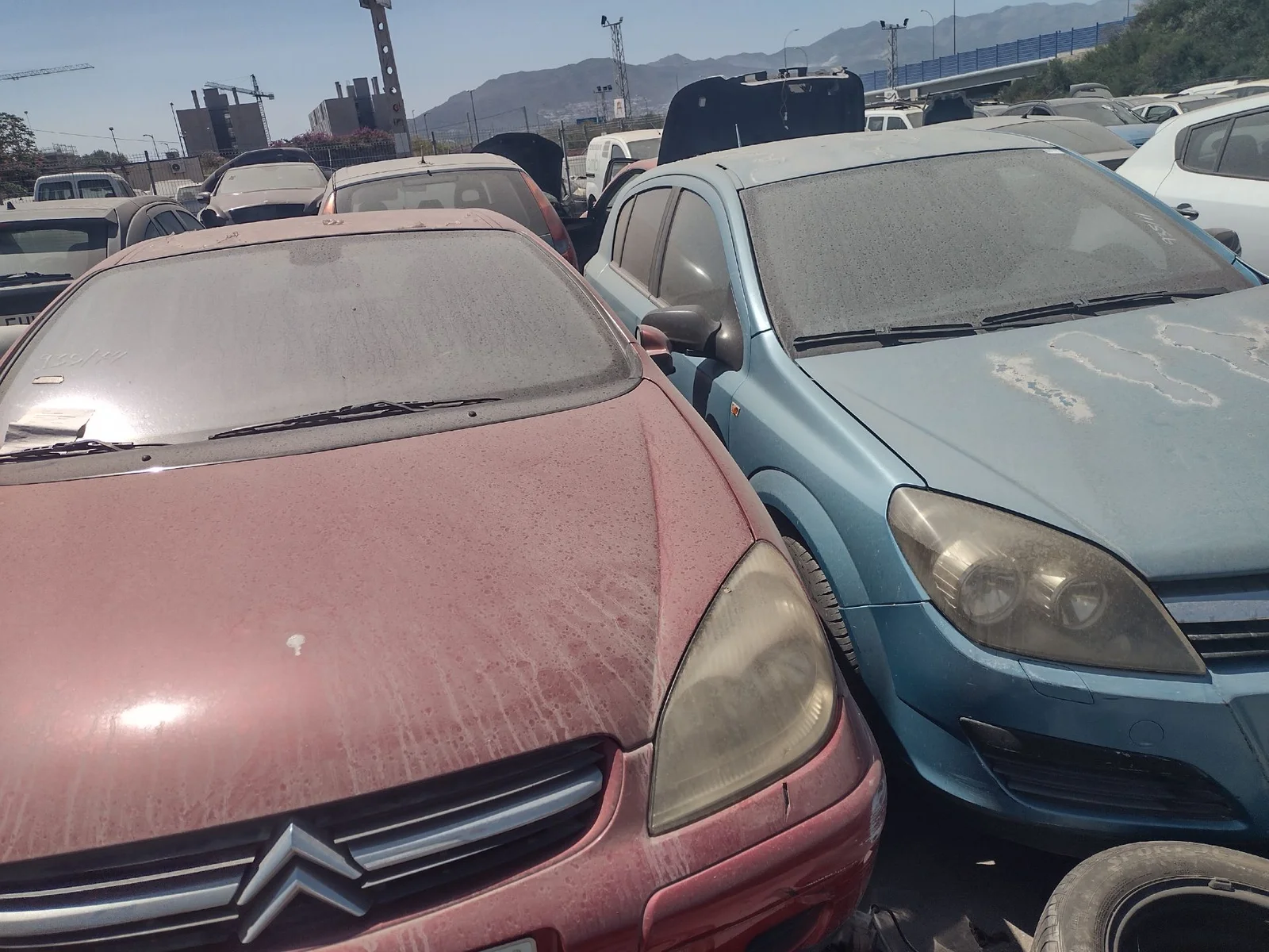 Foto de FARO DERECHO OPEL ASTRA H BERLINA 1.6 16V (105 CV / 77 KW) referencia 93178636