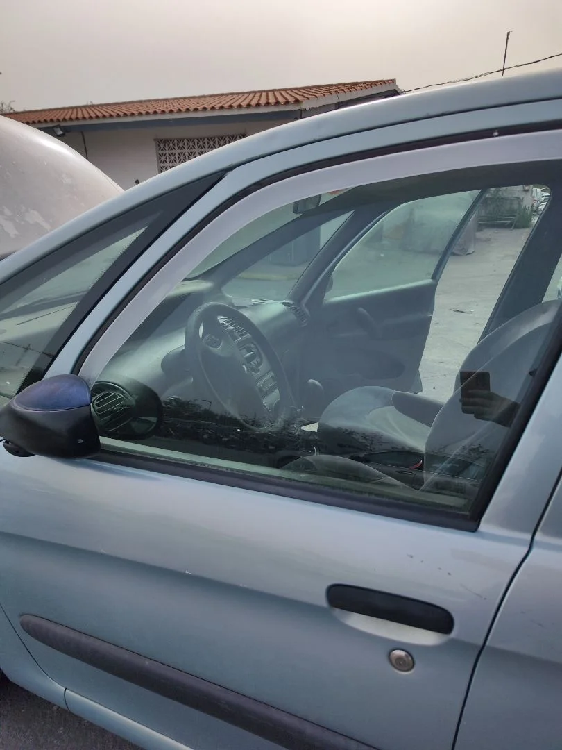 Foto de LUNA DELANTERA IZQUIERDA CITROEN XSARA PICASSO 2.0 HDi CAT (RHY / DW10TD) (90 CV / 66 KW) referencia 920188