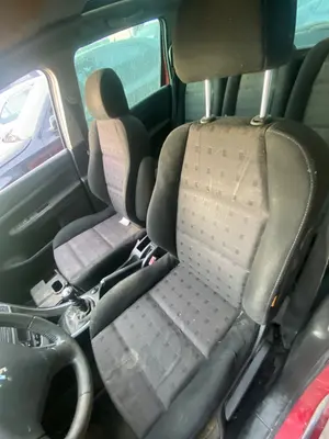 Foto de JUEGO ASIENTOS COMPLETO PEUGEOT 307 BREAK / SW (S1)(04.2002) 2.0 16V HDi FAP CAT (RHR / DW10BTED4) (136 CV / 100 KW)