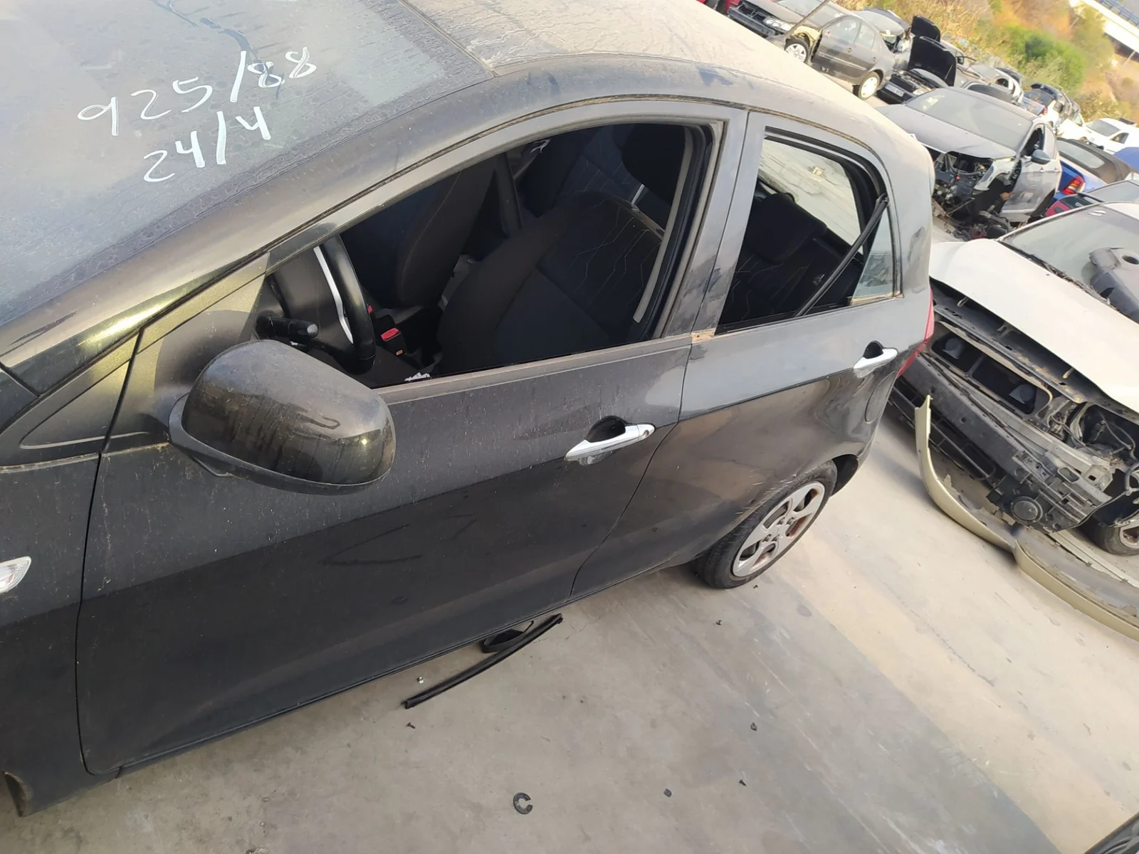 Foto de MANETA EXTERIOR TRASERA IZQUIERDA KIA PICANTO (TA) 1.0 CAT (65 CV / 48 KW) referencia 826511Y020