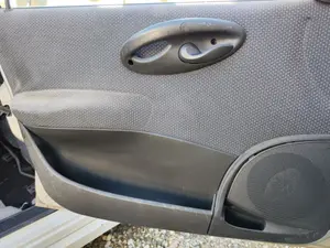 Foto de GUARNECIDO PUERTA DELANTERA IZQUIERDA FIAT II PUNTO (188) BERLINA 1.3 JTD CAT (69 CV / 51 KW) referencia 0735404430