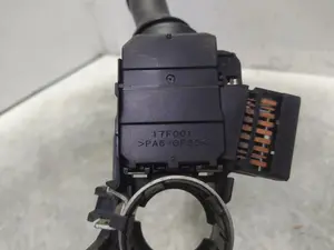 Foto de MANDO MULTIFUNCION TOYOTA COROLLA (E15) 1.4 Turbodiesel CAT (90 CV / 66 KW) referencia 17F144 foto 7