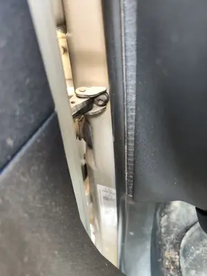 Foto de RETENEDOR PUERTA CITROEN C4 BERLINA 1.6 16V HDi (90 CV / 66 KW) referencia 9181H9