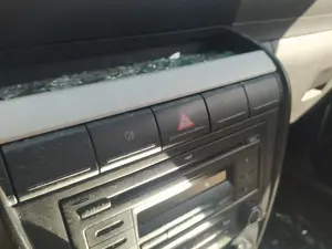 Foto de WARNING VOLKSWAGEN FOX (5Z1)(04.2005) 1.4  (75 CV / 55 KW)