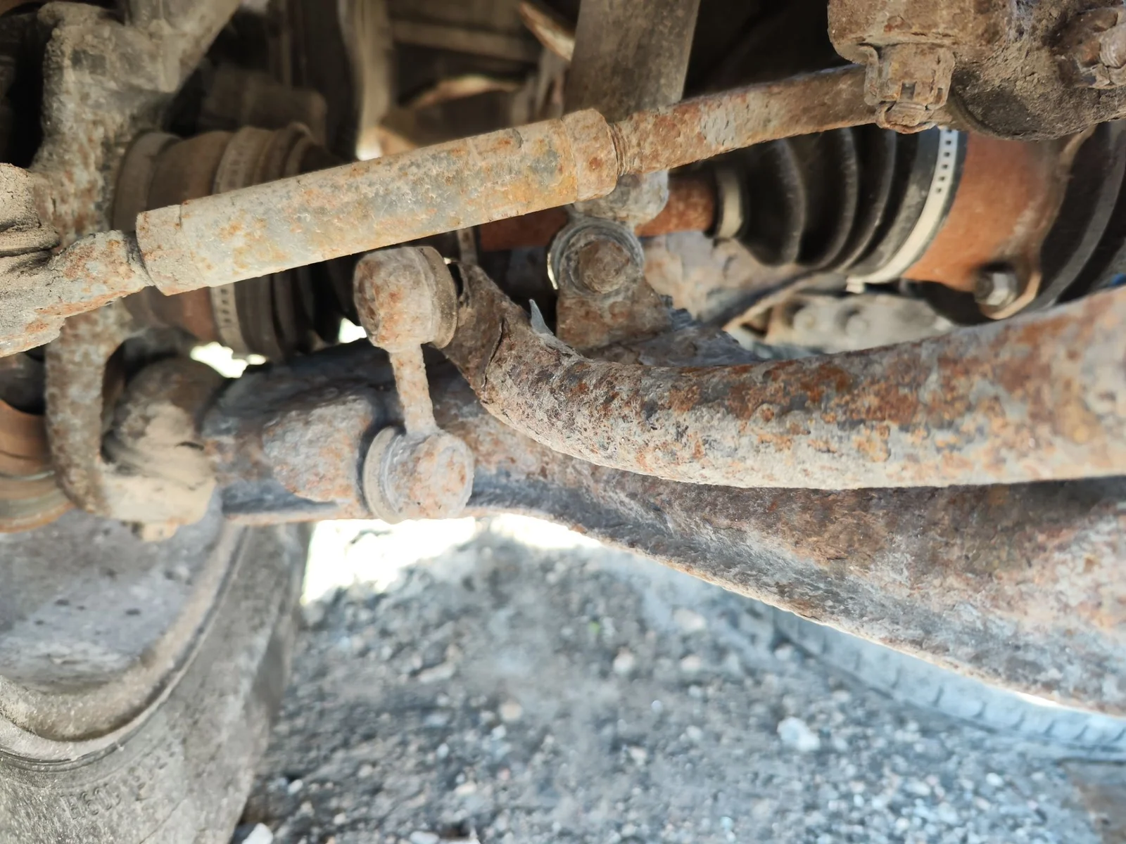 Foto de BRAZO SUSPENSION DELANTERO DERECHO HYUNDAI TERRACAN (HP) 2.9 CRDi CAT (150 CV / 110 KW) referencia 54412-H1100