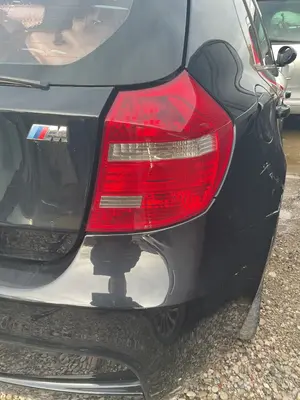 Foto de PILOTO TRASERO DERECHO BMW SERIE 1 BERLINA (E81/E87) 2.0 Turbodiesel CAT (143 CV / 105 KW) referencia 63217164956