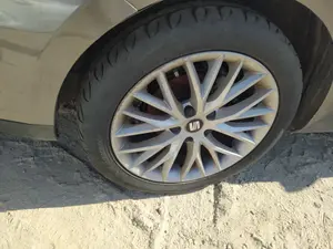 Foto de PINZA DE FRENO TRASERA DERECHA SEAT LEON ST 5F8 1.6 TDI (105 CV / 77 KW)