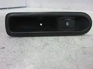 Foto de MANDO ELEVALUNAS TRASERO DERECHO RENAULT SCENIC II (JM) 1.5 dCi Diesel (106 CV / 78 KW) referencia 156013870