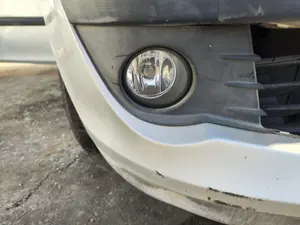 Foto de FARO ANTINIEBLA DERECHO RENAULT CLIO III 1.4 16V (98 CV / 72 KW)