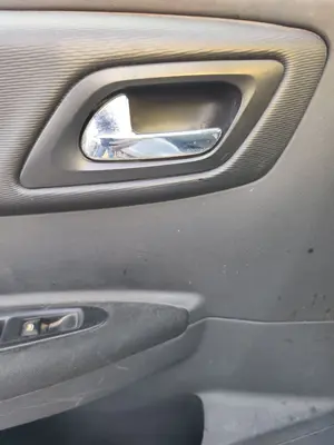 Foto de MANETA INTERIOR TRASERA IZQUIERDA CITROEN C4 BERLINA 1.6 16V HDi FAP (109 CV / 80 KW)